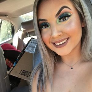 Meet your Posher, Zuly